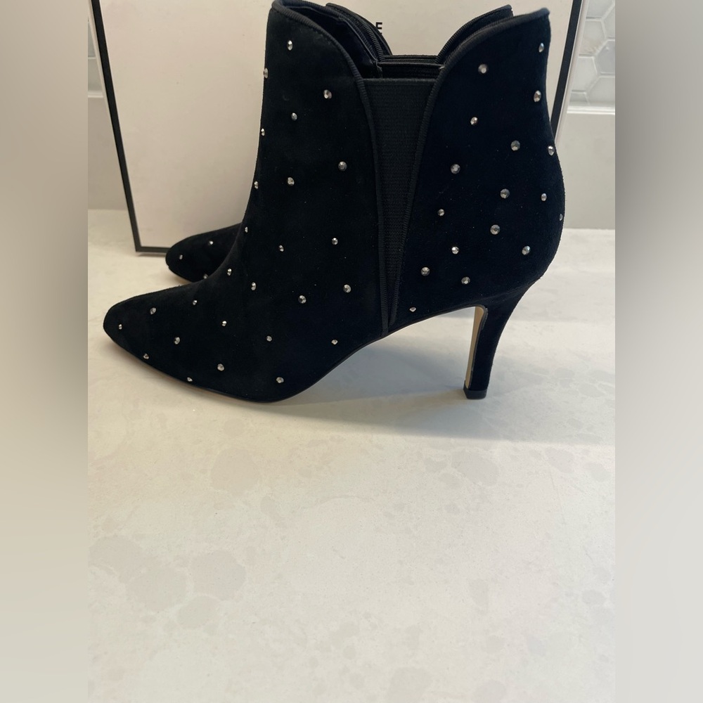 Beautiful White House Black Market Black Studded Women's Ankle Boots 6.5